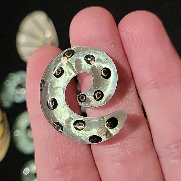 Beautiful handmade resin beads - Picture 5 of 9